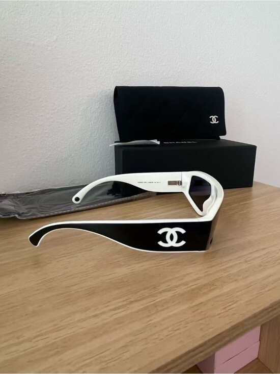 CHANEL Black White Rectangle CC Logo Wrap Sunglasses main image 6